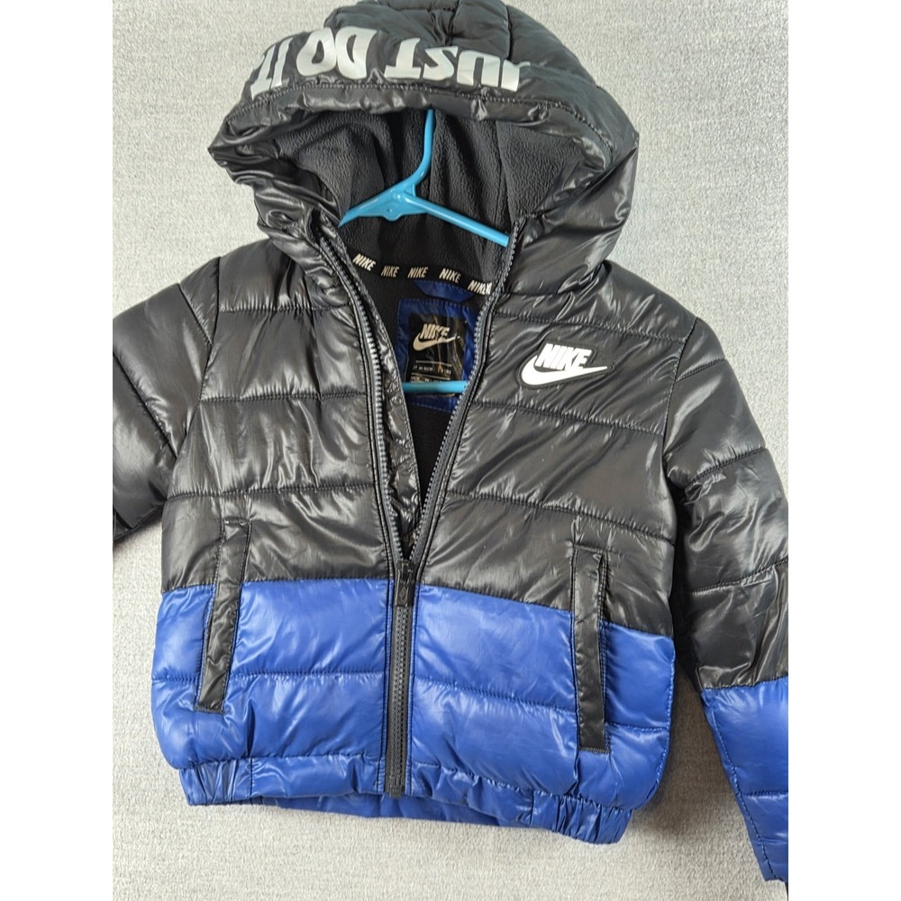 NIKE Boys 2T Puffer Jacket Winter Coat Black Blue Colorblock Hooded Spellout